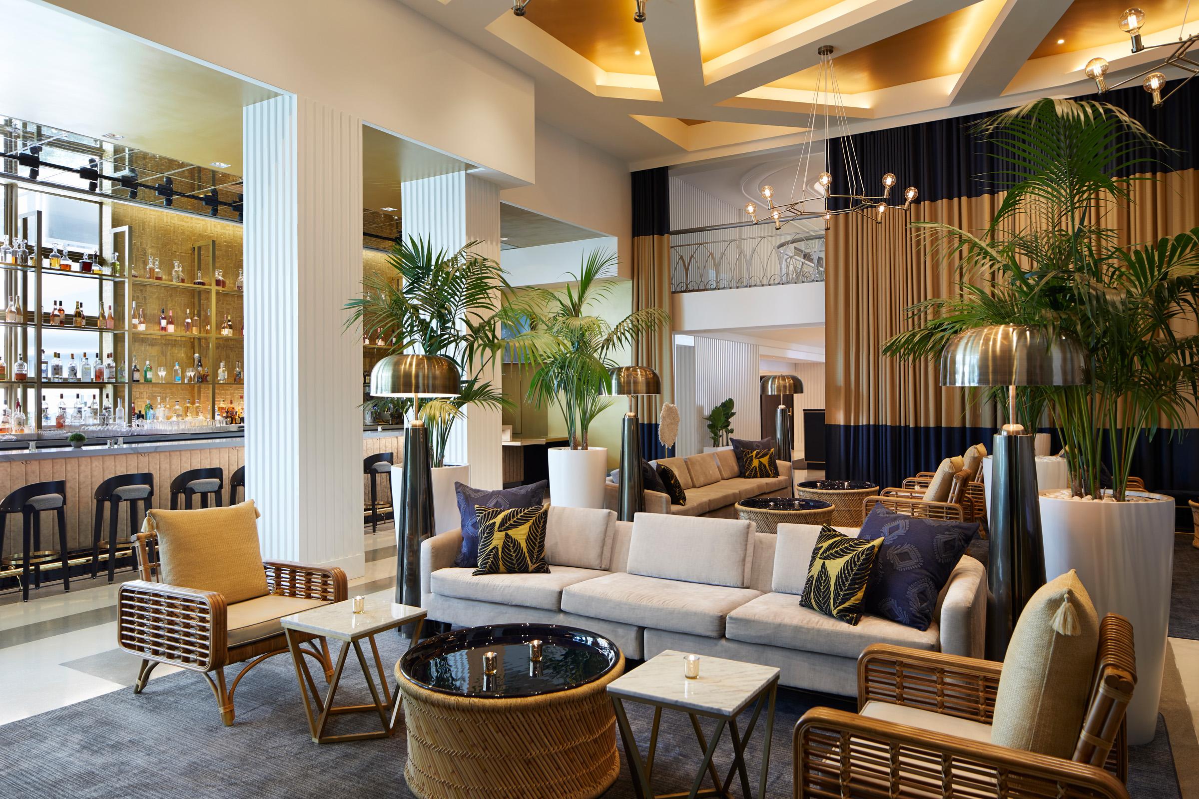 Cadillac & Beach Club, Autograph Collection Hotel